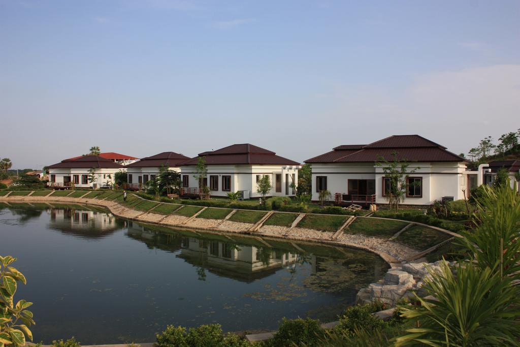 The Golden Lake Hotel Naypyidaw Exteriér fotografie